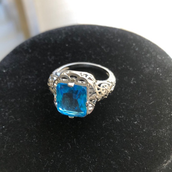 - Silver/Blue Rlng - Picture 2 of 6